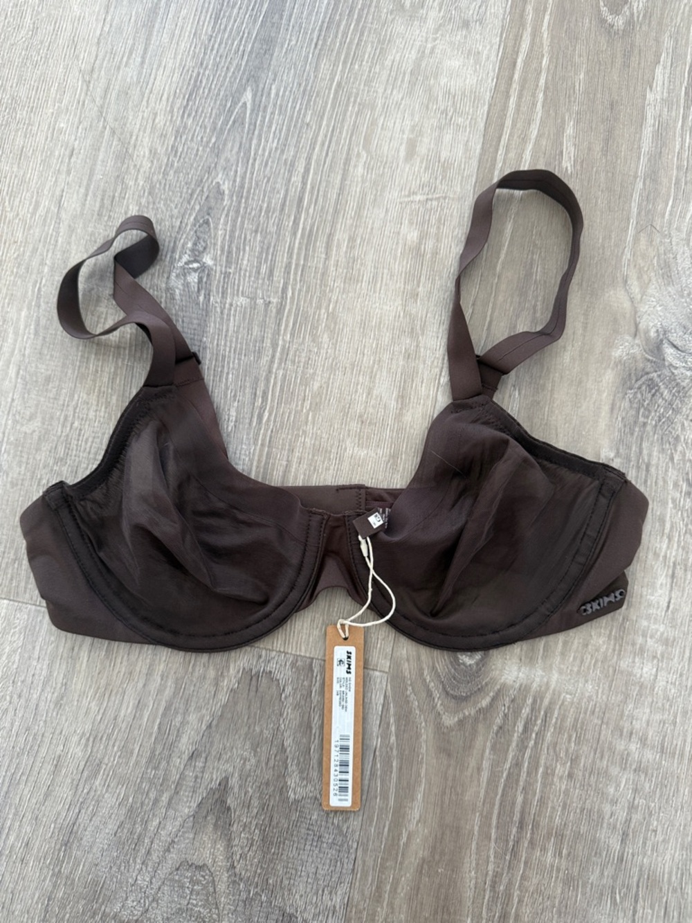 SKIMS NO SHOW UNLINED DEMI BRA